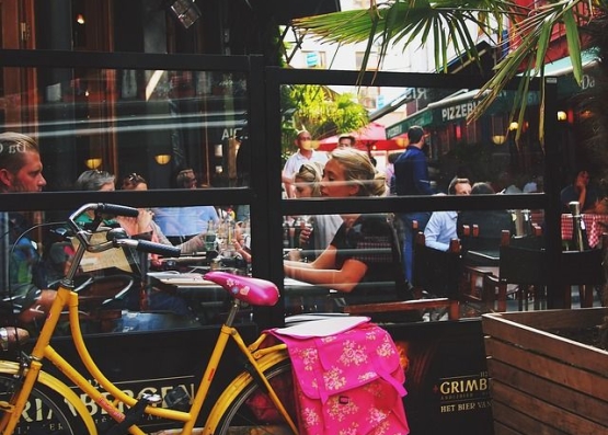 Hliníkové pergoly lze využít i jako zastřešení u kavárny