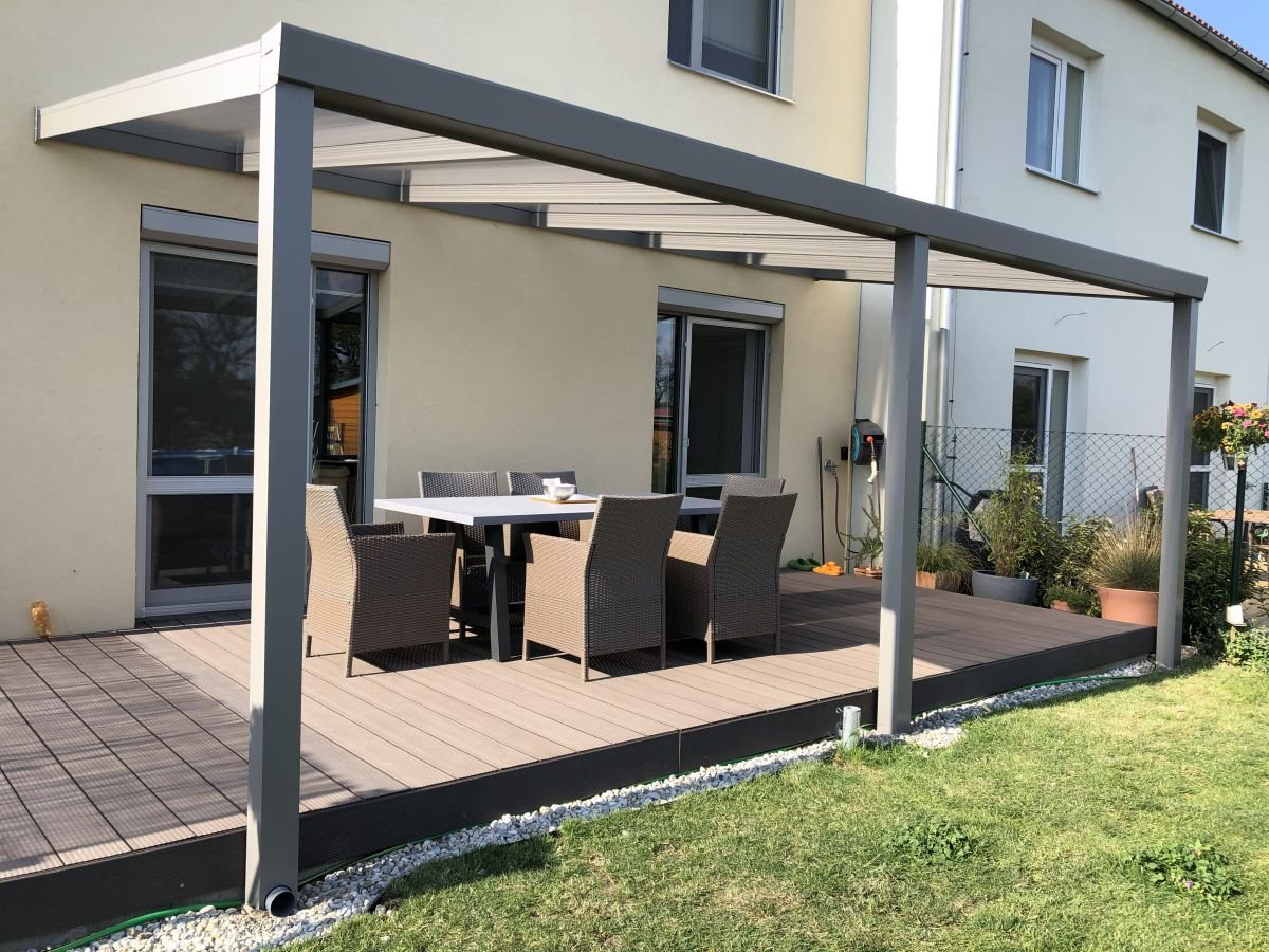 stabilní pergola z hliníku