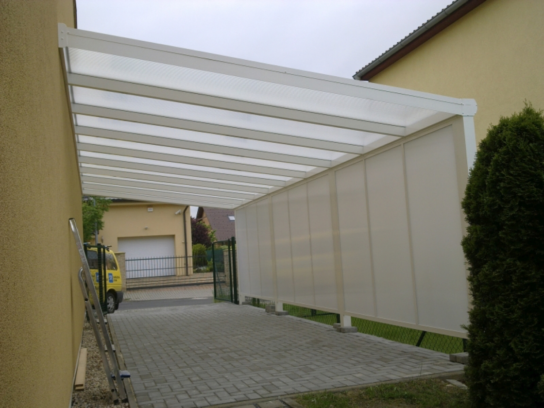 hliníkový přístřešek