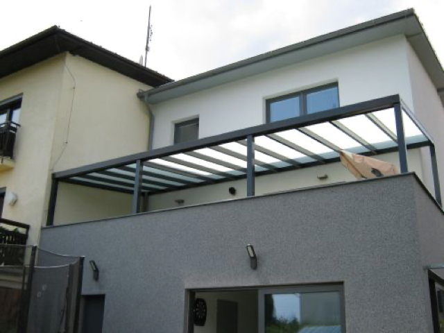 střešní hliníková pergola